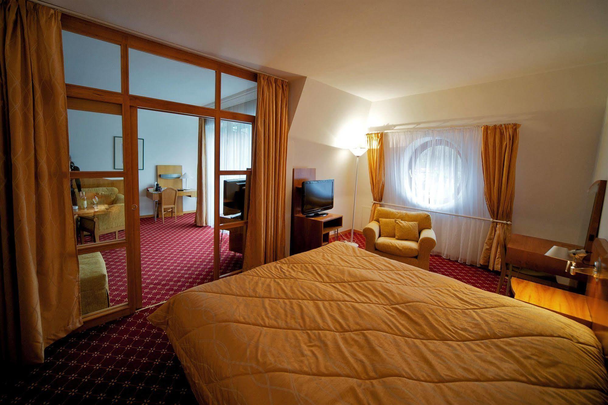 Orea Spa Hotel Cristal Mariánské Lázně Kültér fotó